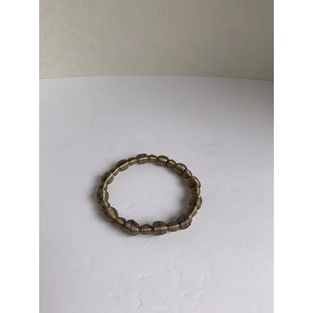 Bracelet Gold Brass Tone‎ Delicate Vintage Small Round Design Accents Bangle